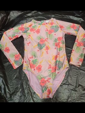 Kids Long-Sleeve Pink Floral Rash Guard Swimsuit Size 10/12